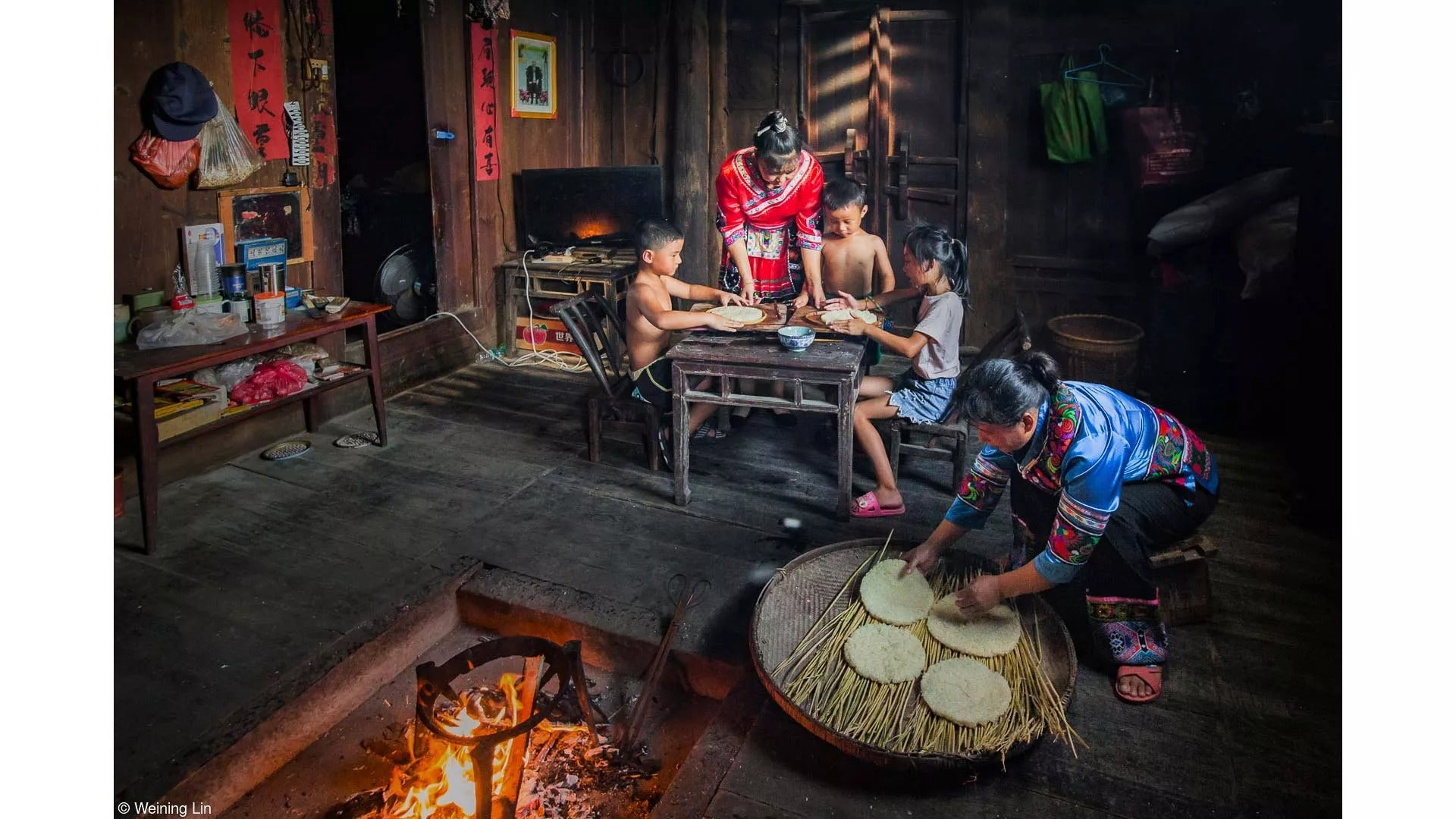 people making tuansa