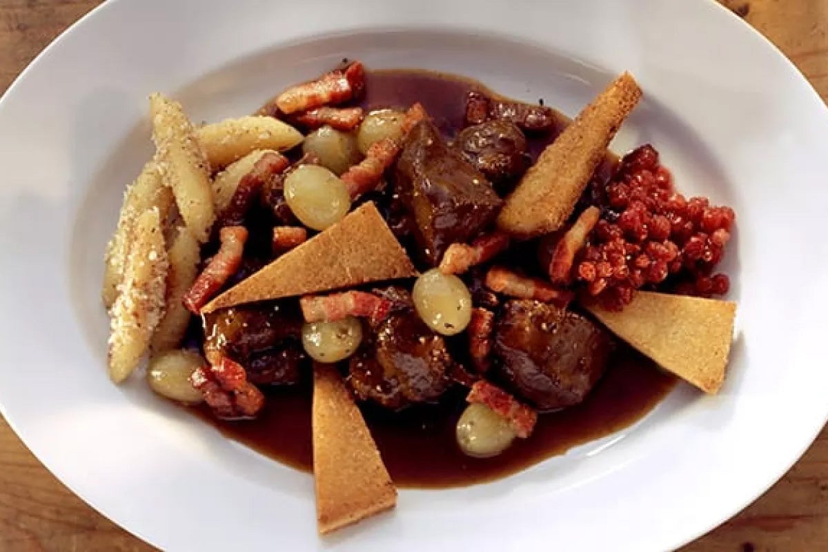 Venison ragout with croutons and potato noodles.