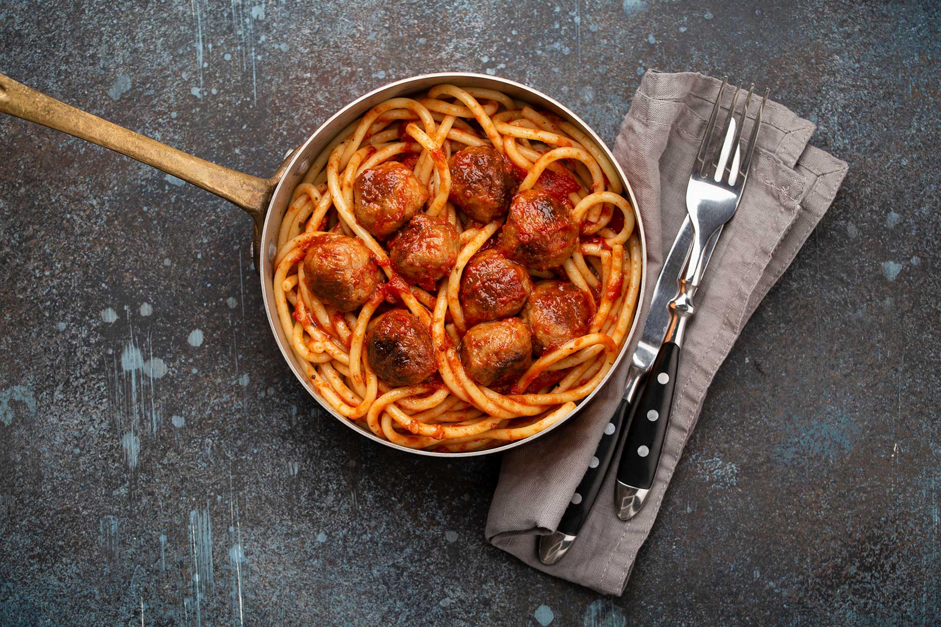 Spaghetti with meatballs