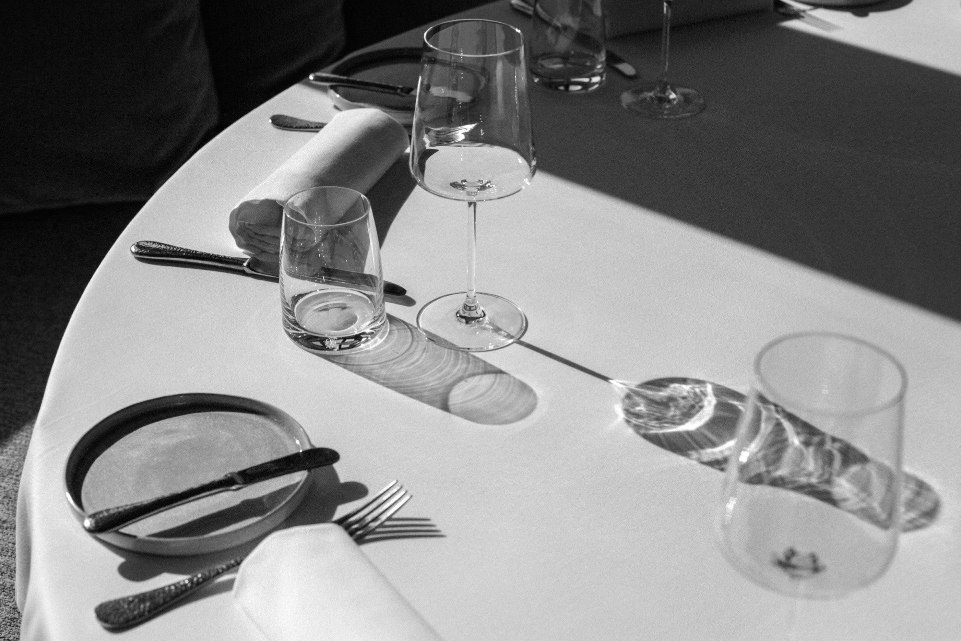 Table setting casual