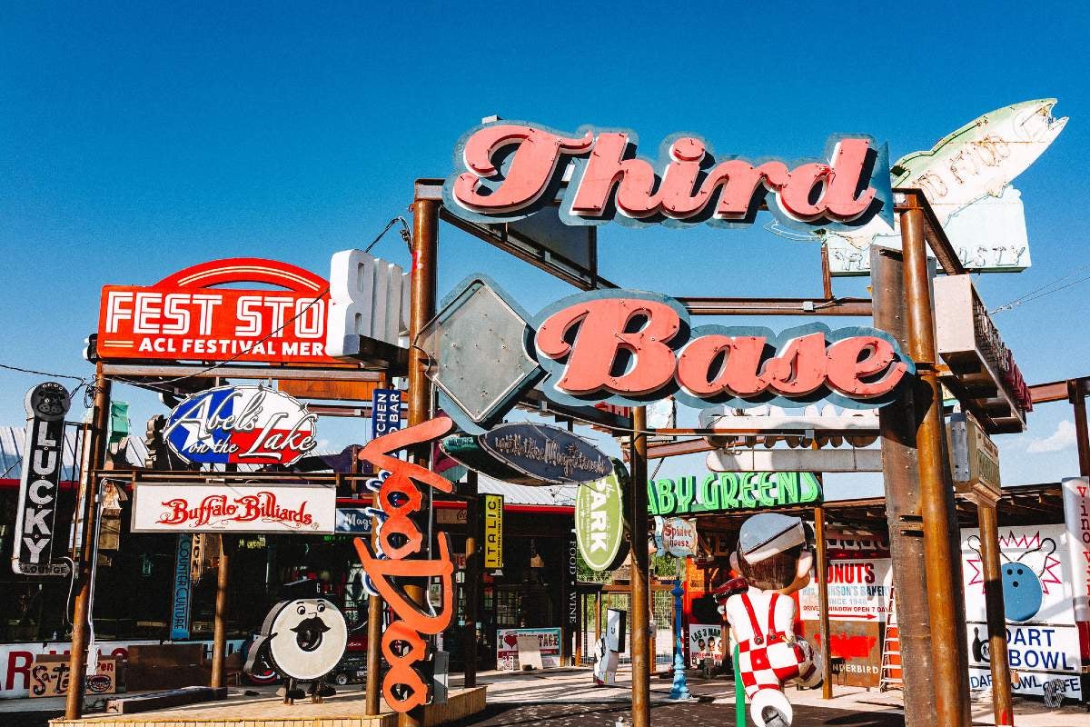 Sign Bar in Austin, Texas.