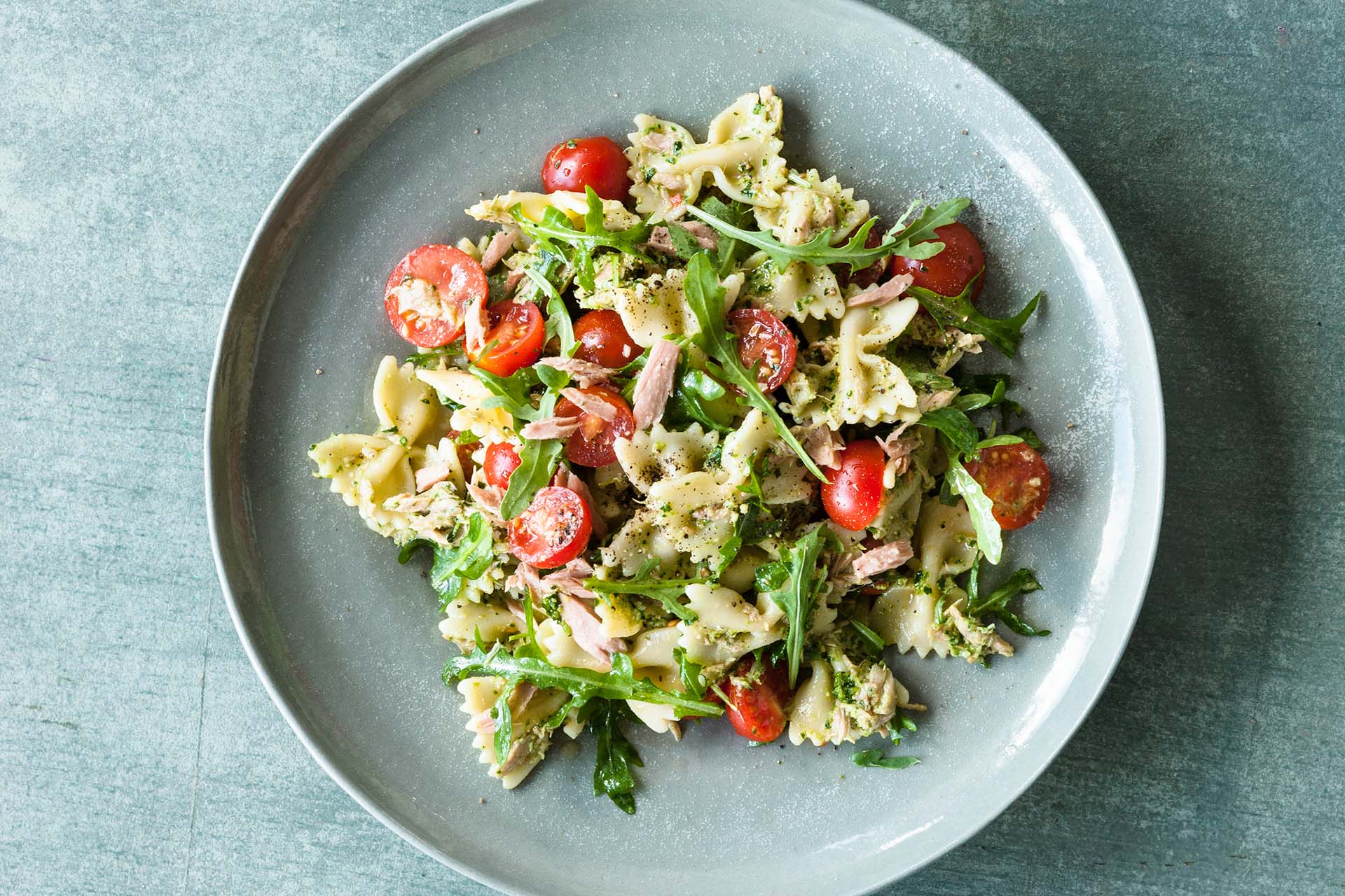 Farfalle with a tuna fish and pesto dressing