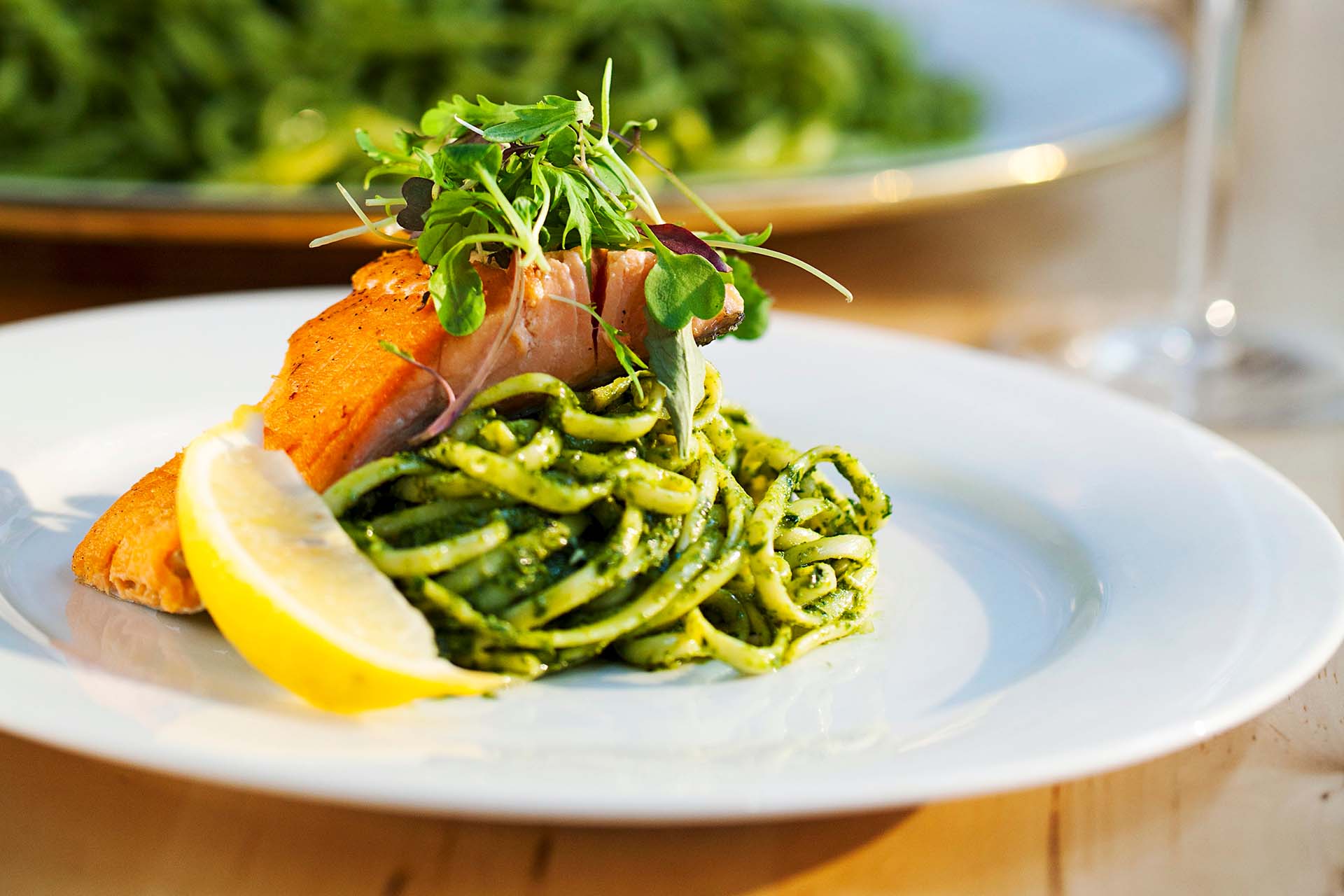 Linguine with pesto and salmon fillet