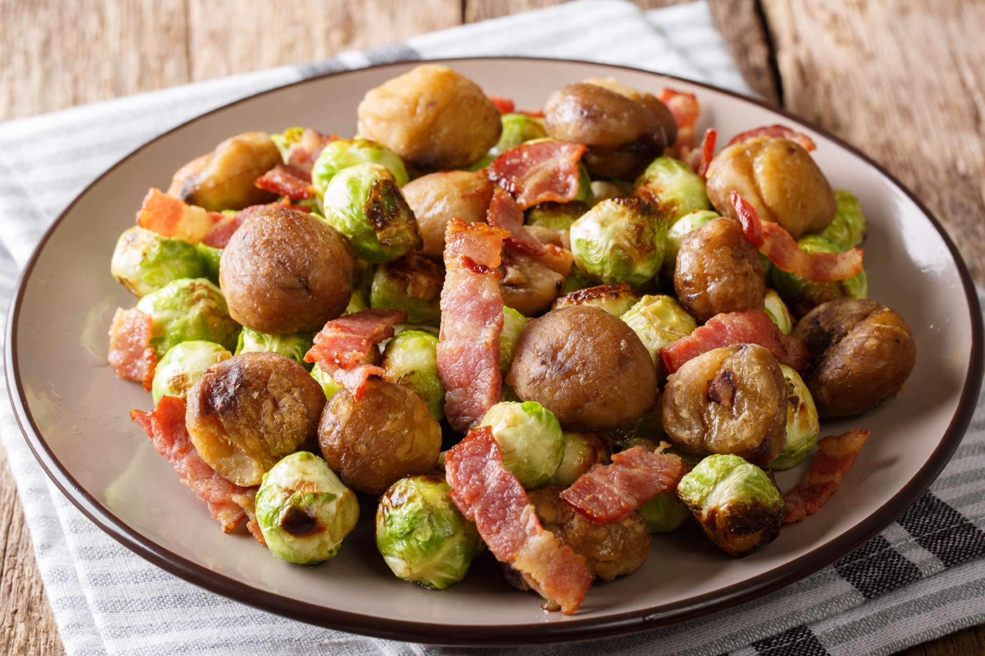 brussels sprouts with bacon ©iStock