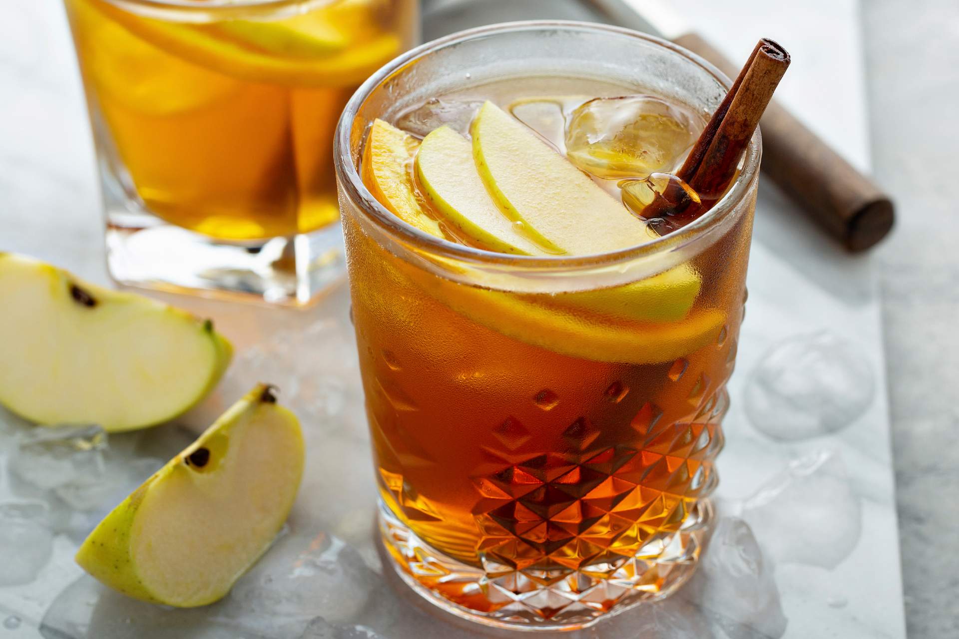 cinnamon apple cider ©StockFood Veselova Elena