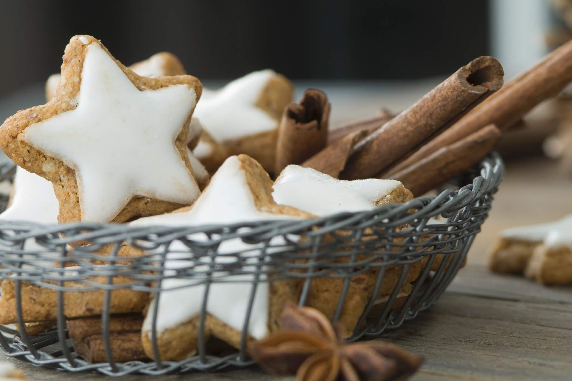 cinnamon stars ©StockFood_Sass_Achim