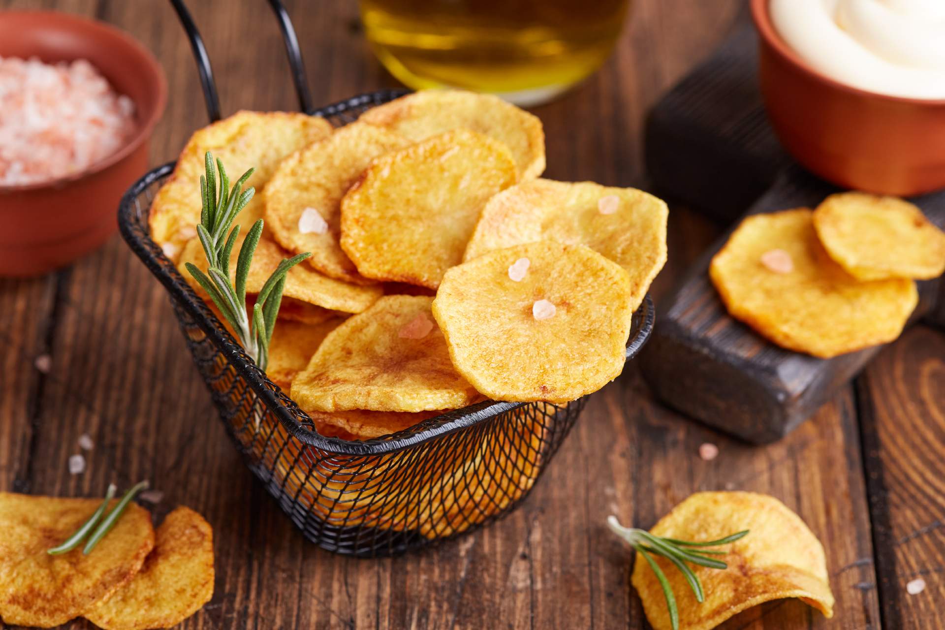 crispy rosemary potatoes ©iStock