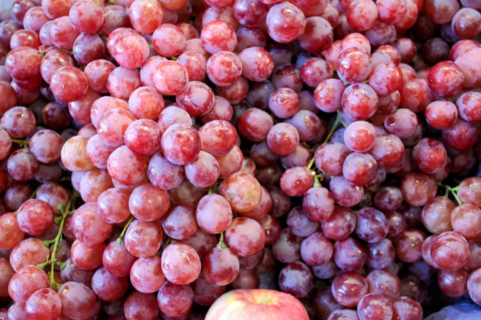 grapes-varieties-flame-seedless