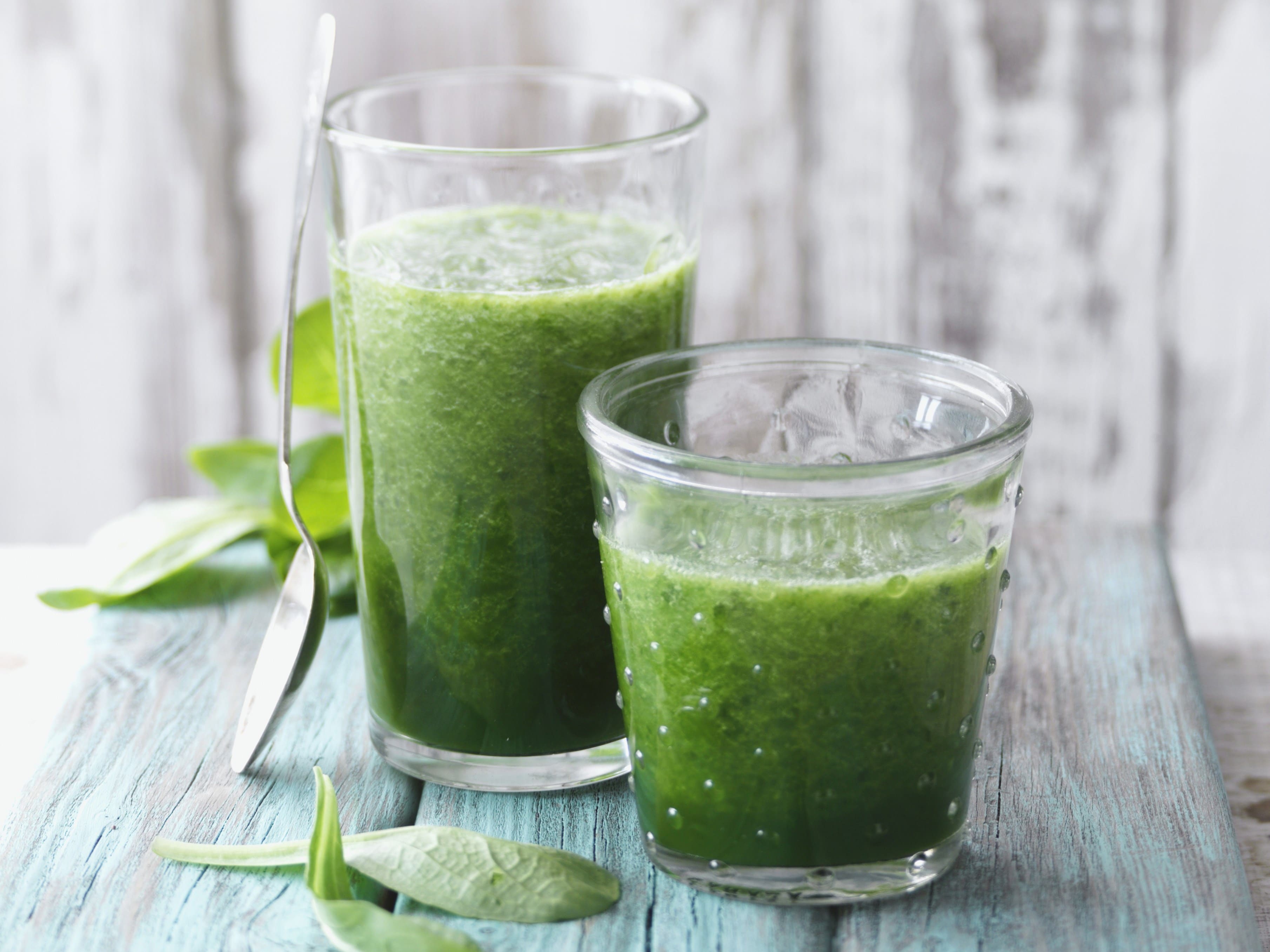 Healthy Green Smoothie with Pigweed