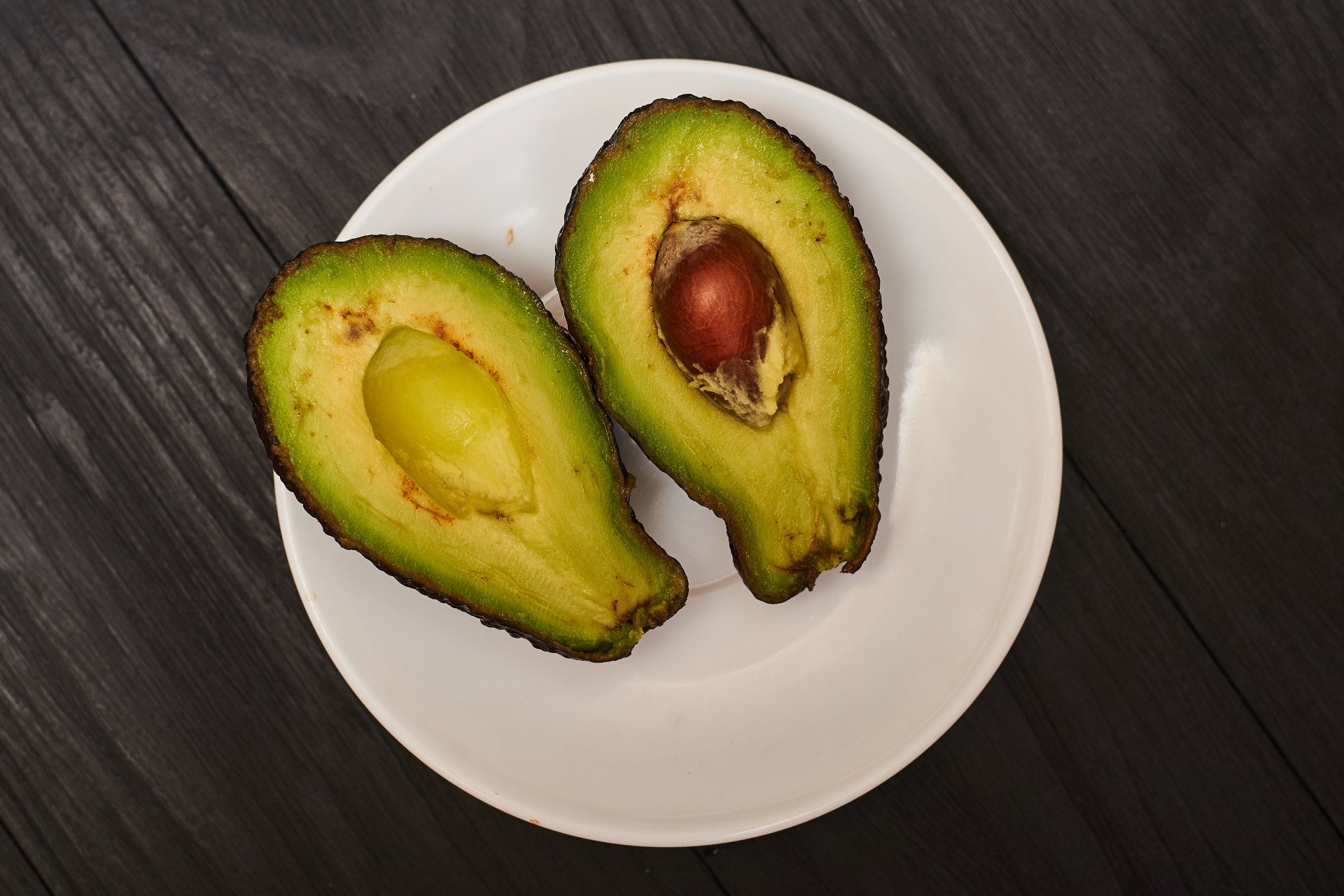 overripe-avocado-how-tell-if-go-bad
