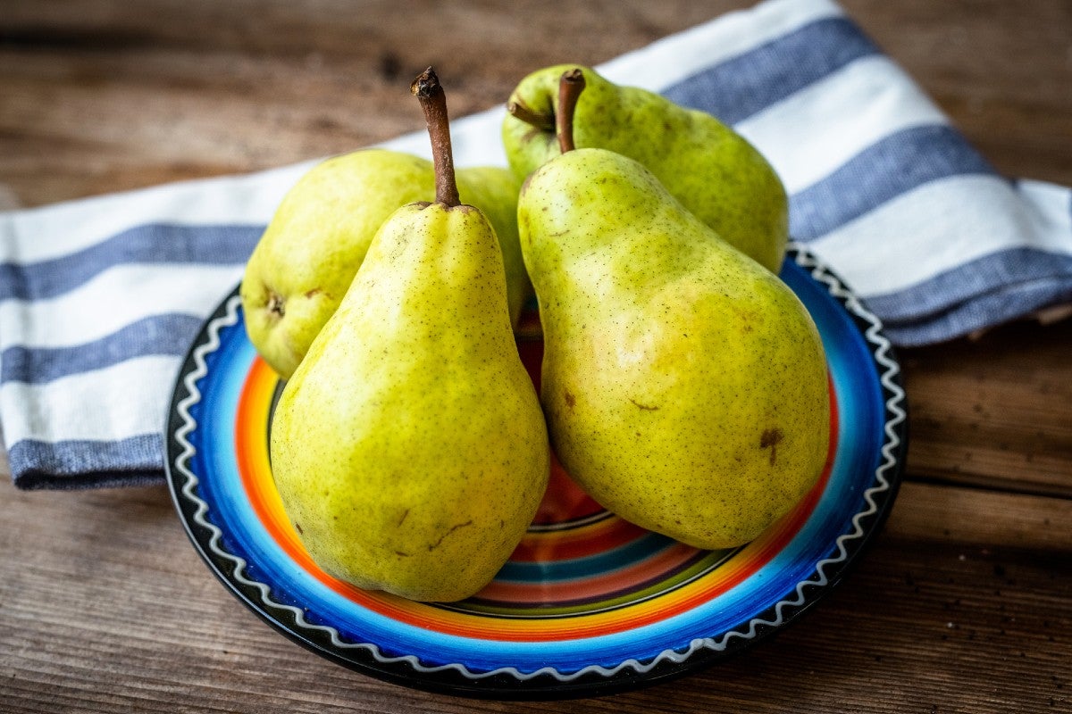 pears-varieties-bartlett