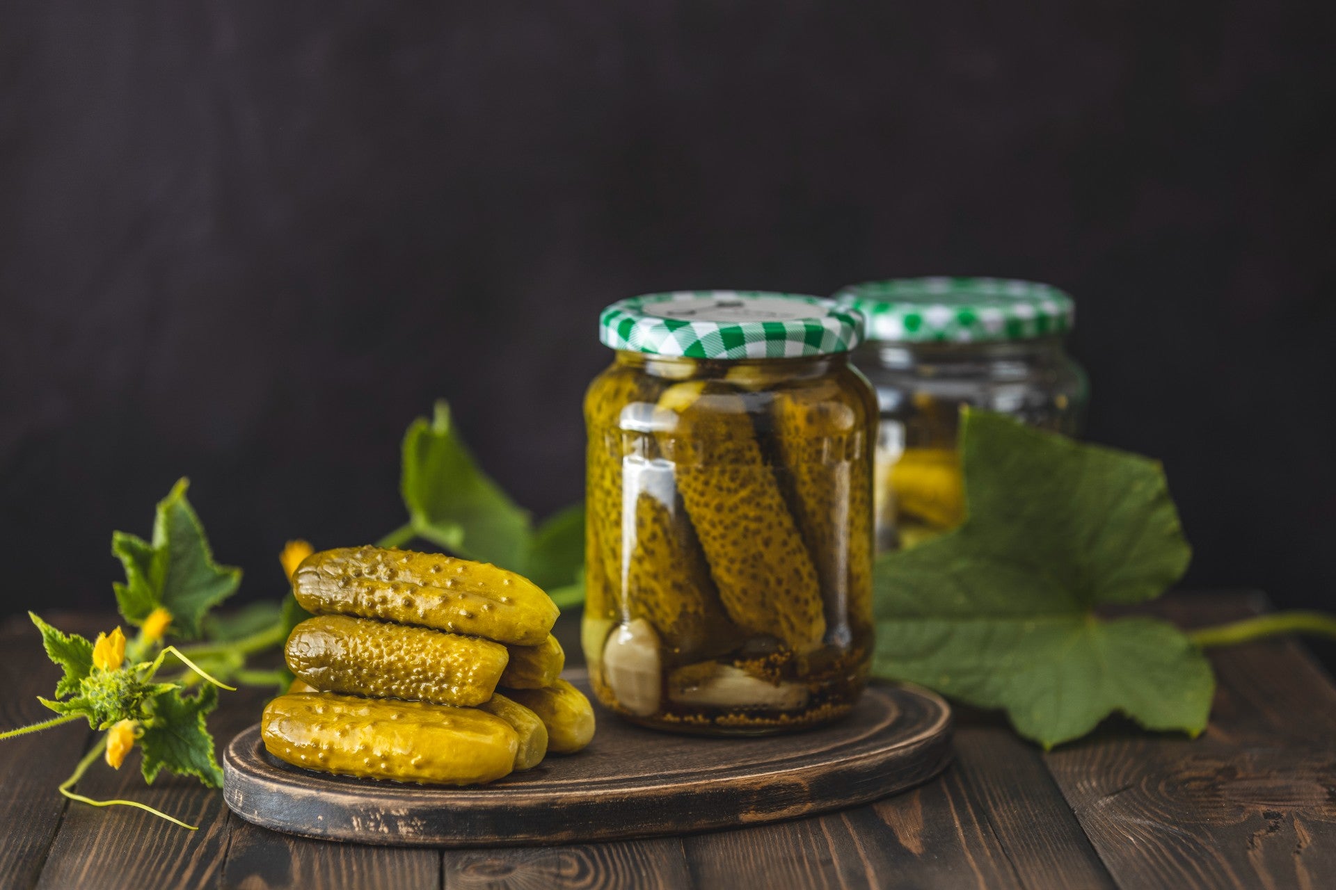 preserve-cucumbers-dill-pickles