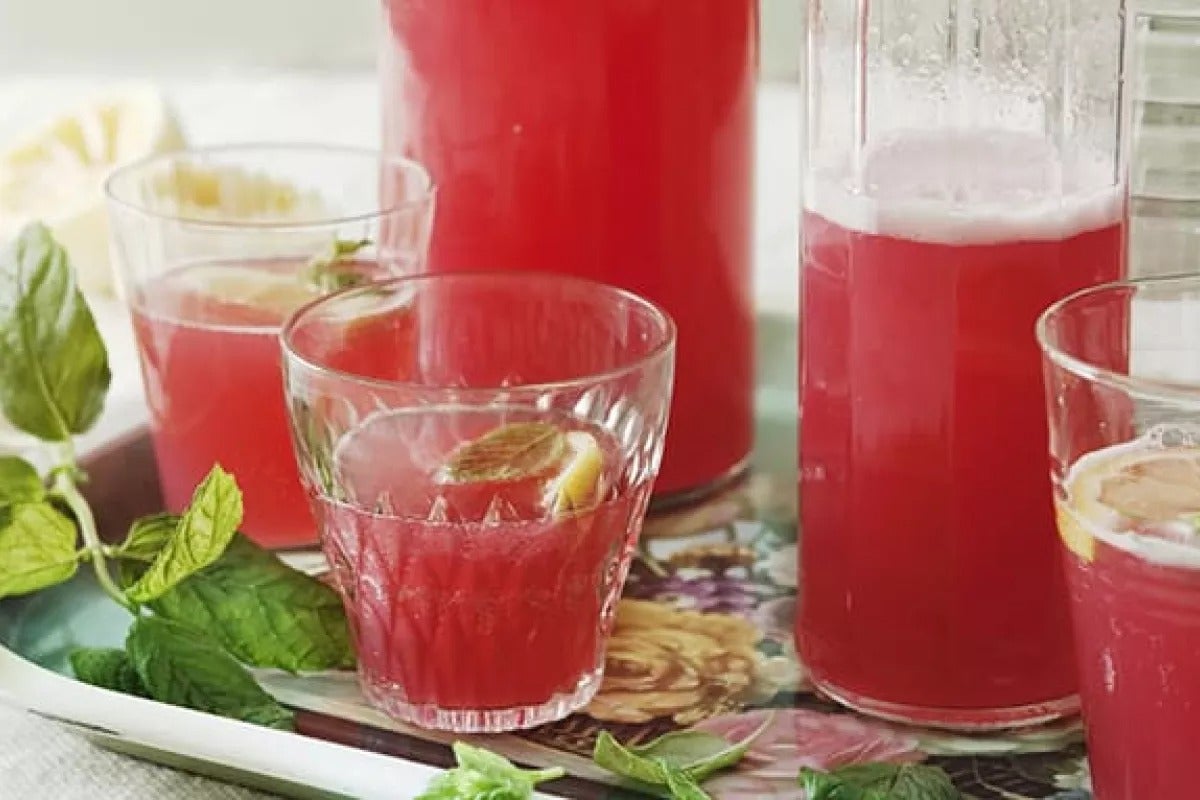 rhubarb lemonade - Fine Dining Lovers