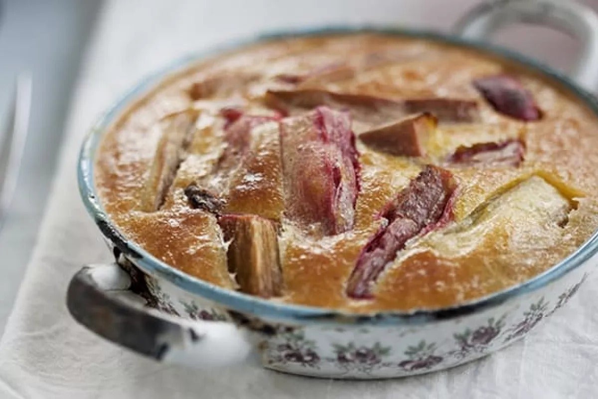 rhubarb pudding- Fine Dining Lovers