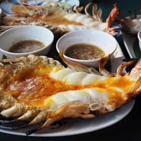 สวนอาหารไทรทองริเวอร์ Saithongriver Restaurant