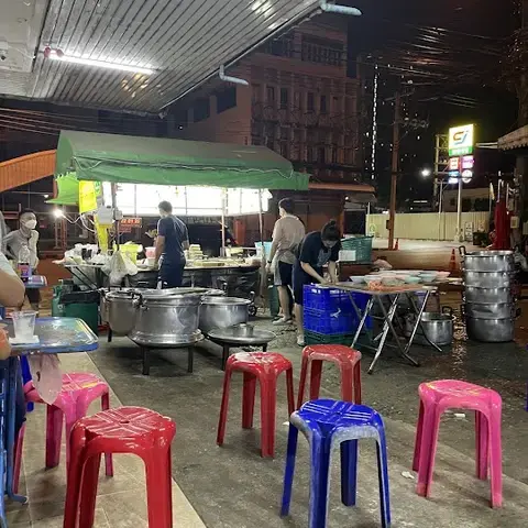 Jok Guay Jab Tom Sen Bat Queue