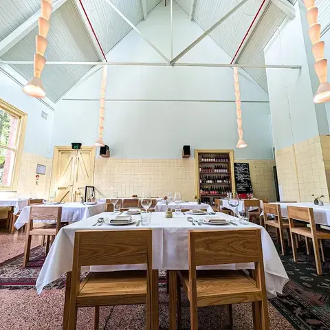 Julie Restaurant
