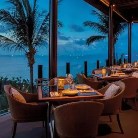 KOH Thai Kitchen &amp; Bar