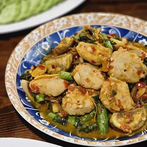 Pae Krung Kao Restaurant