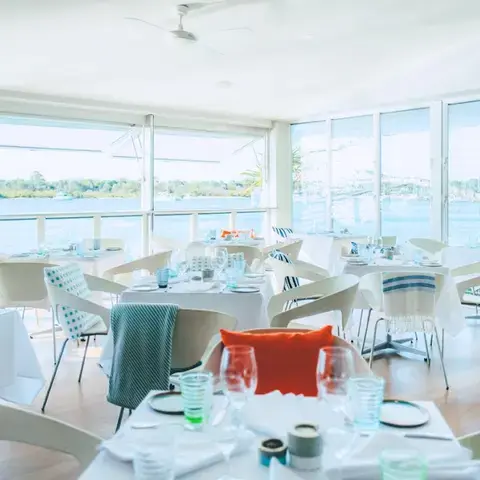 Rickys River Bar &amp; Restaurant