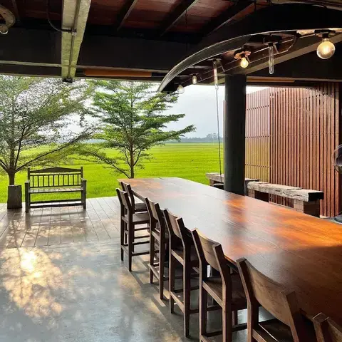 Ruen Jarung Ayutthaya Real Chillin' House