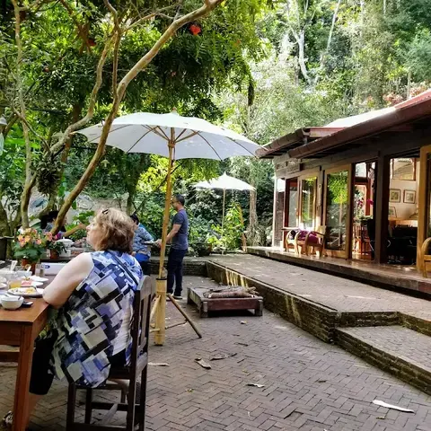 Tune In Garden作家餐厅