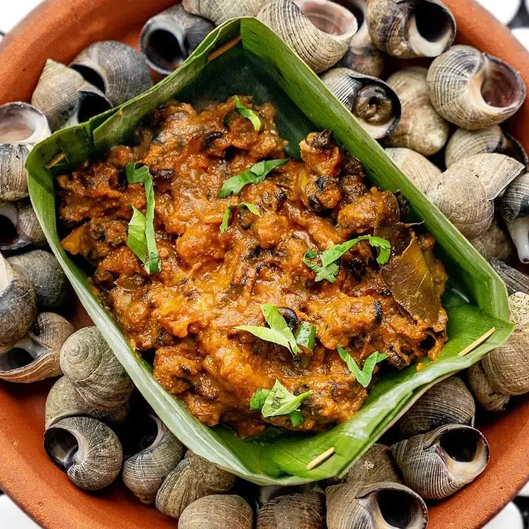 Nathai pirattal by Vijay Kumar.