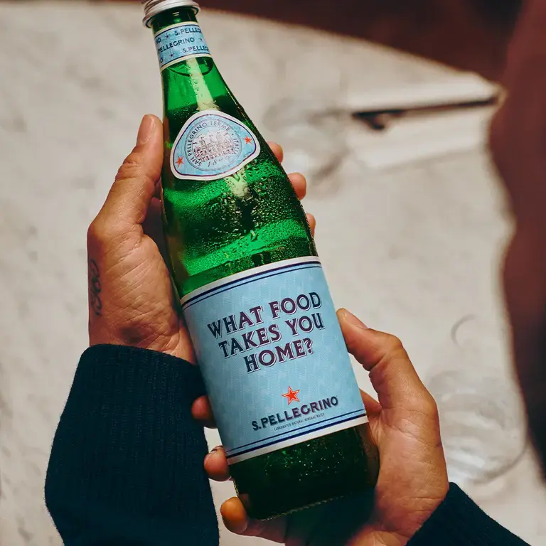 S.Pellegrino bottle: Spark campaign.