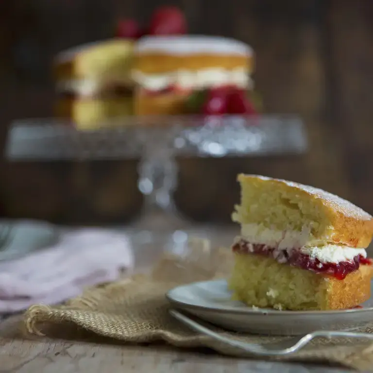 10 of the Best British Cakes