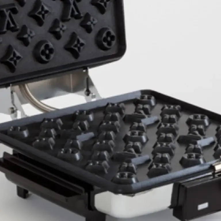 Original_2338_louisvuitton-wafflemaker