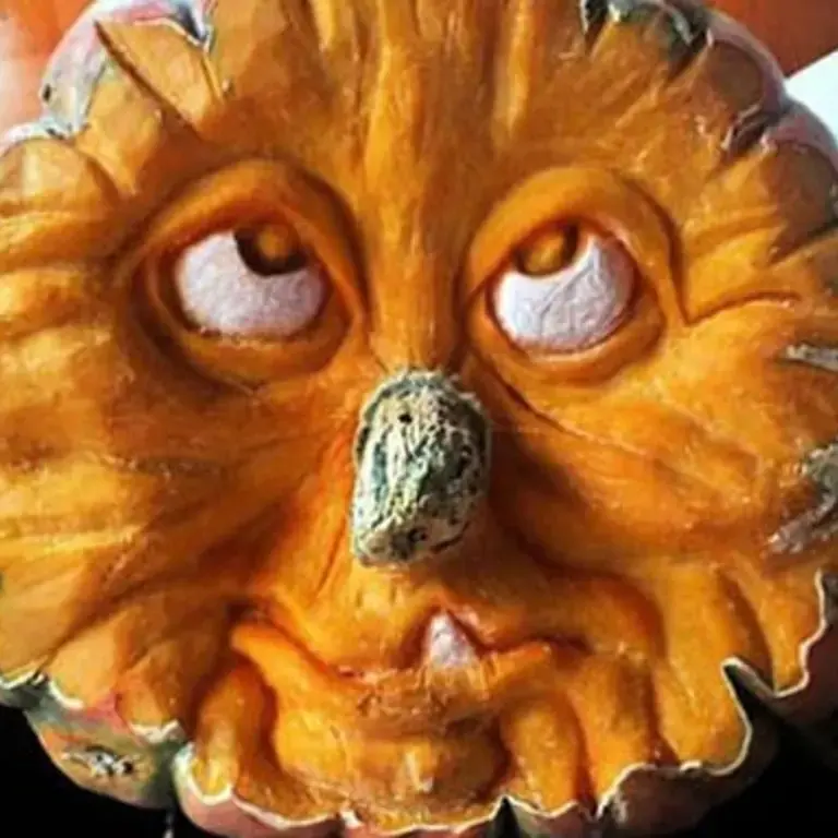 10 Amazing Pumpkin Carvings