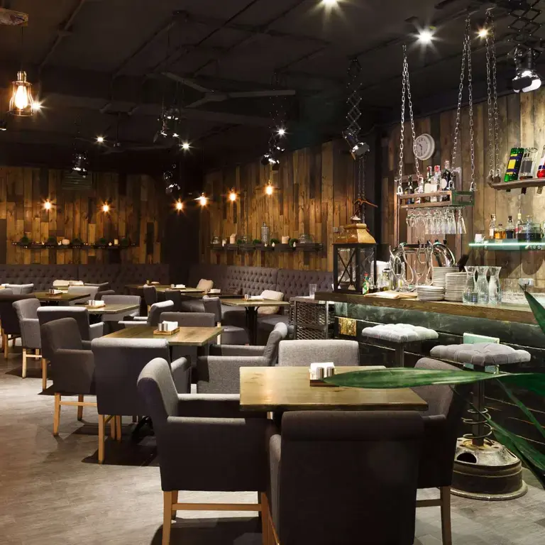 restaurant from inside©iStock