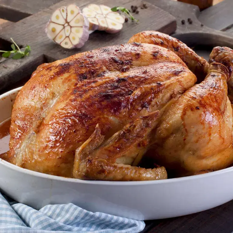 whole roast chicken© StockFood _ wawrzyniak.asia