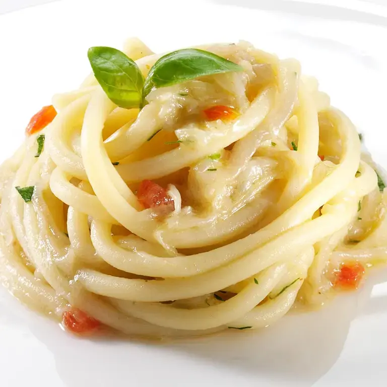 Spaghettoni With Tropea Spring Onions And Hot Pepper