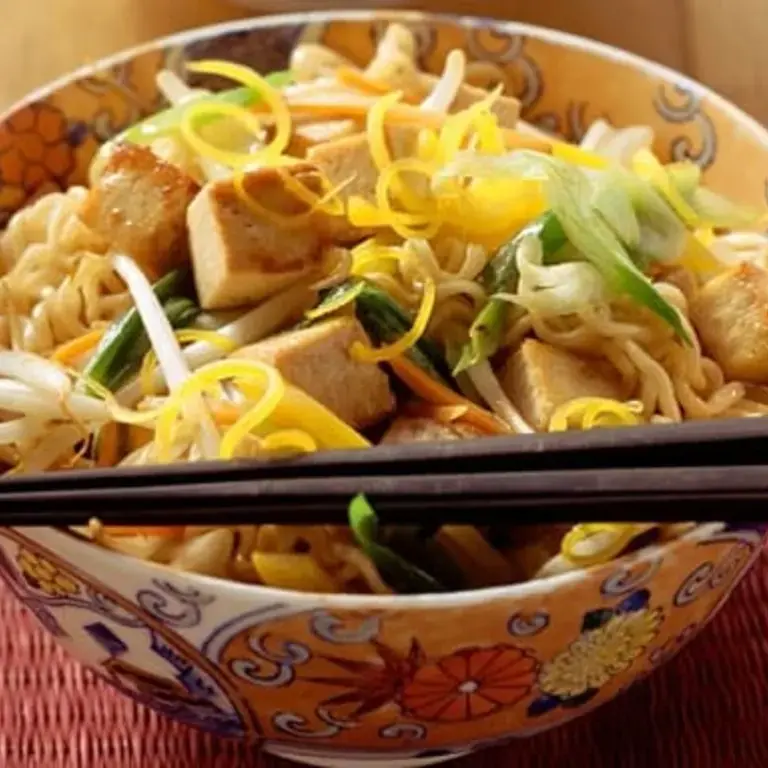 Egg Noodles with Tofu and Vegetables