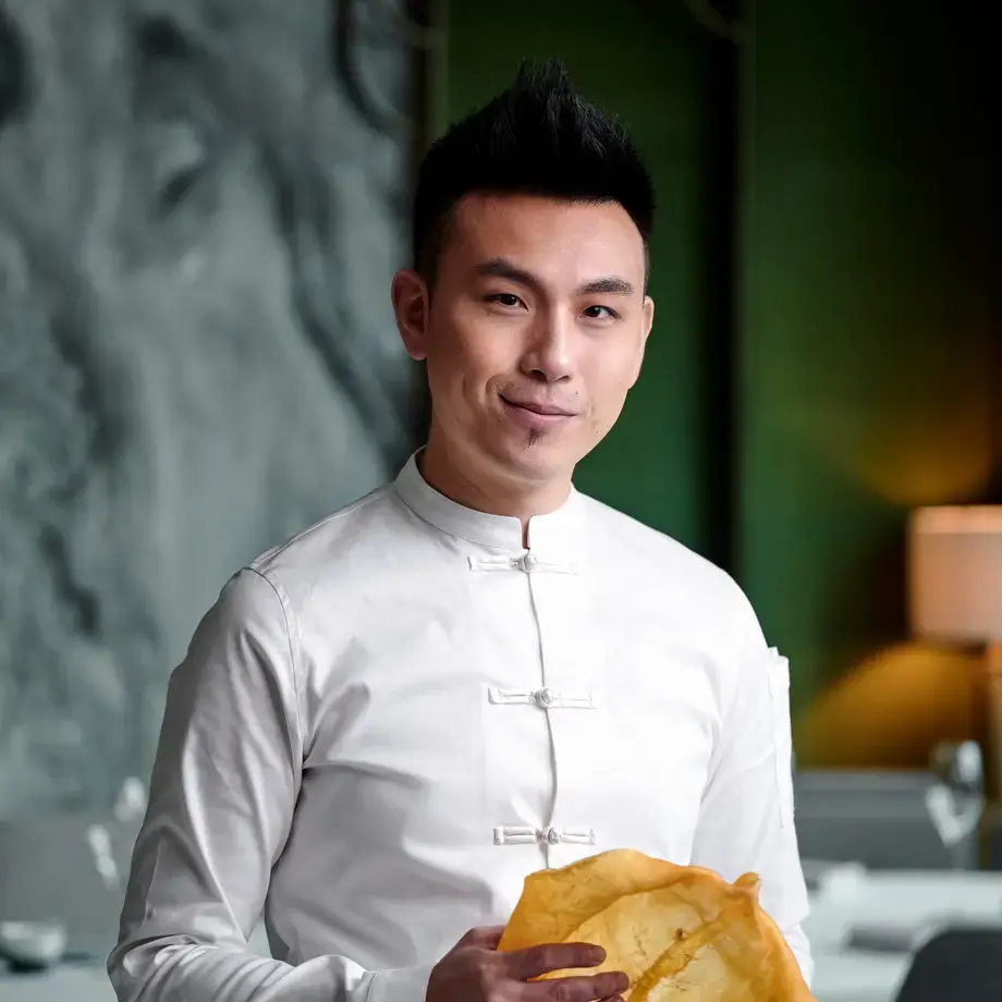 Chef Vicky Cheng at Wing.