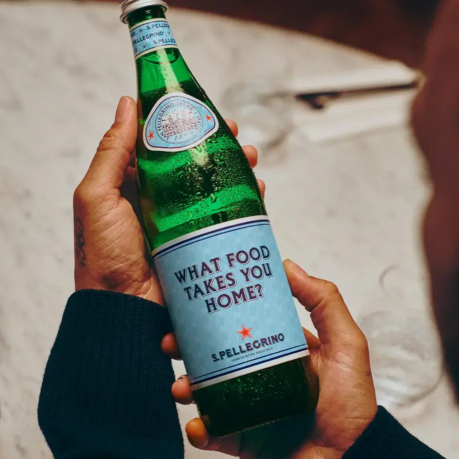 S.Pellegrino bottle: Spark campaign.