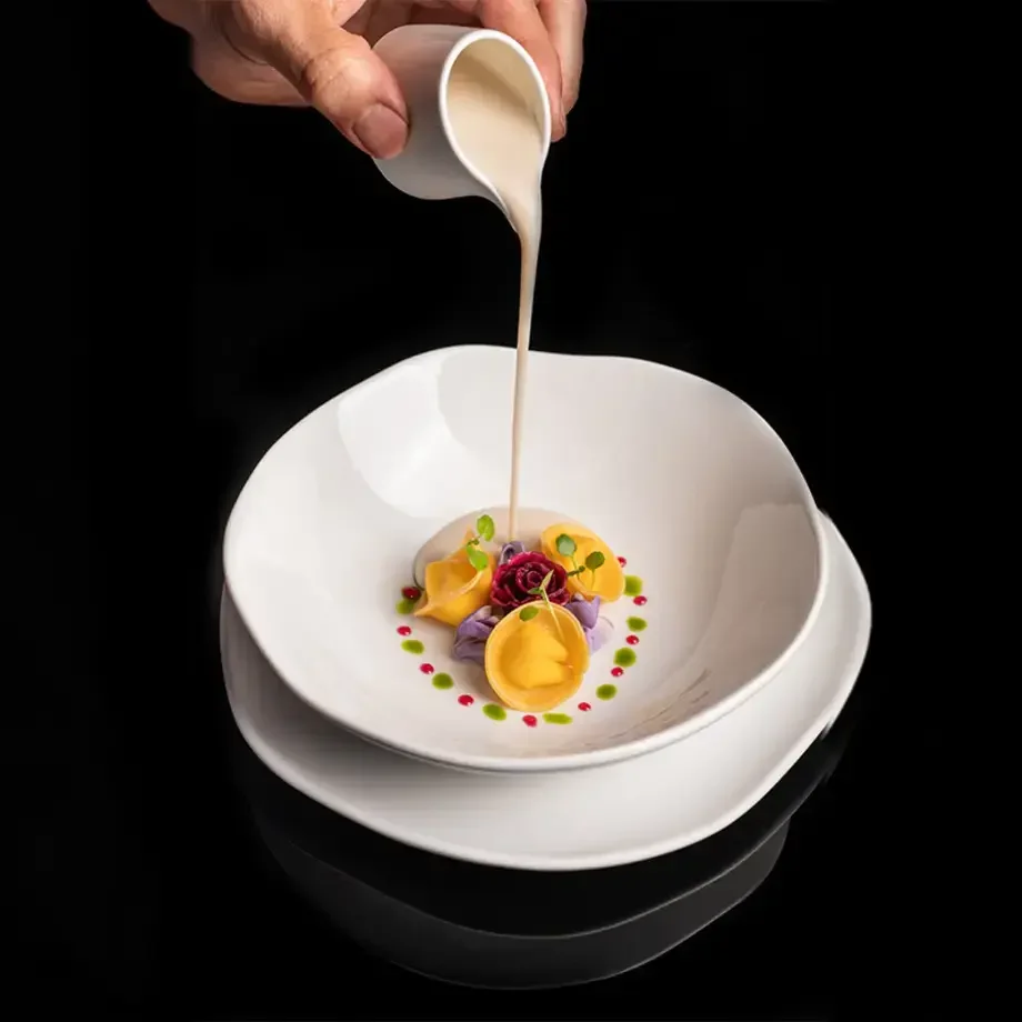 Tortellini, Gorgonzola dolce, pandhra rassa at Trèsind Studio.