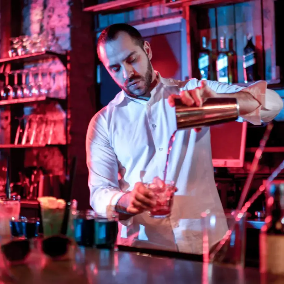 bartender at work ©iStock