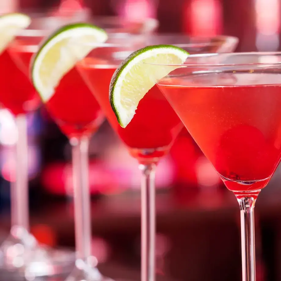 cosmopolitan cocktails ©iStock