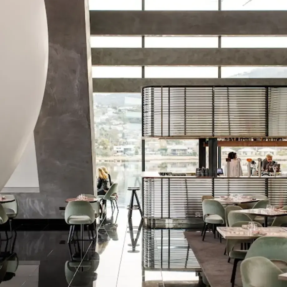 Faro Bar + Restaurant