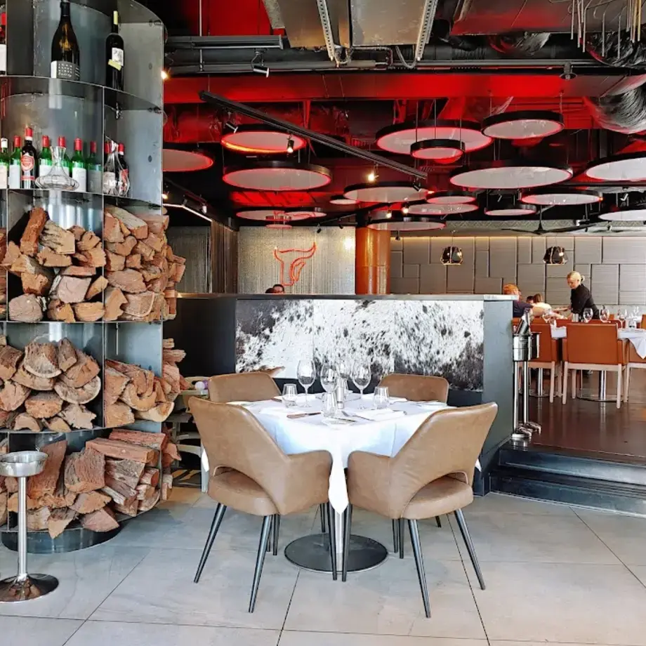 Moo Moo The Wine Bar + Grill