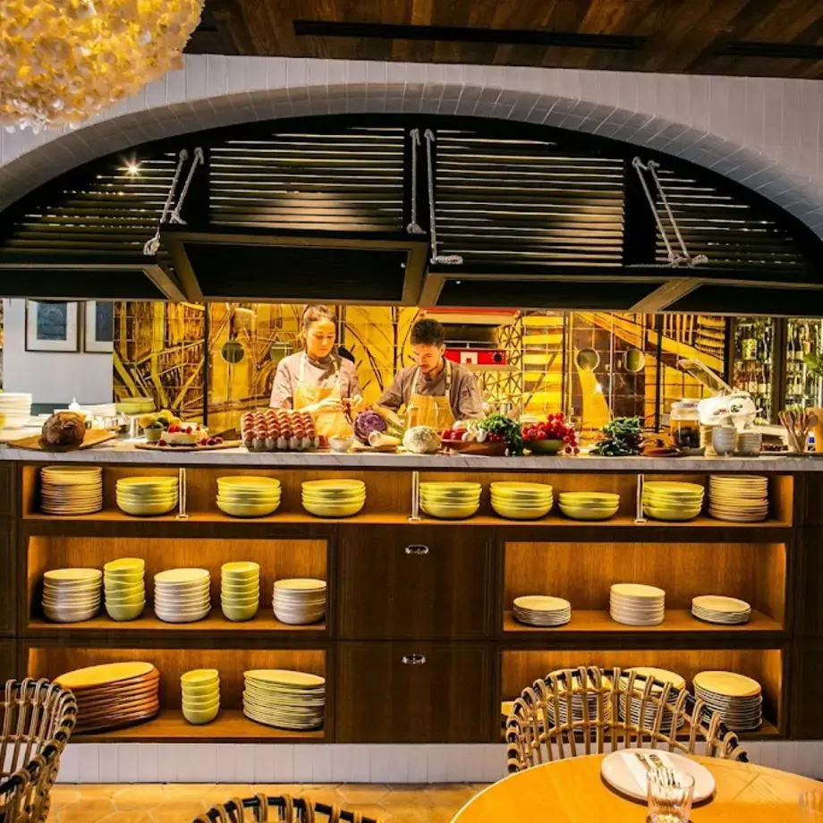 Olivia Restaurant &amp; Lounge