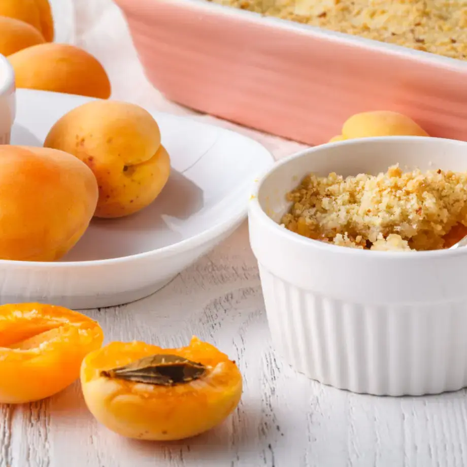 apricot cobbler -  Fine Dining Lovers