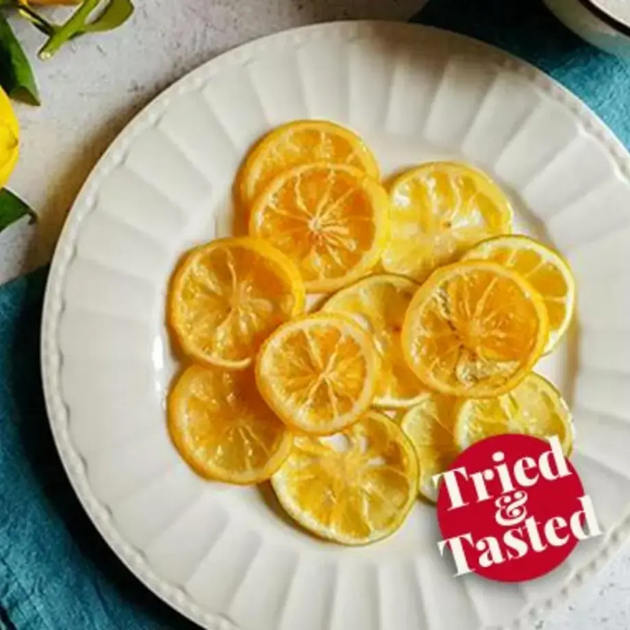Lemon peel and slices