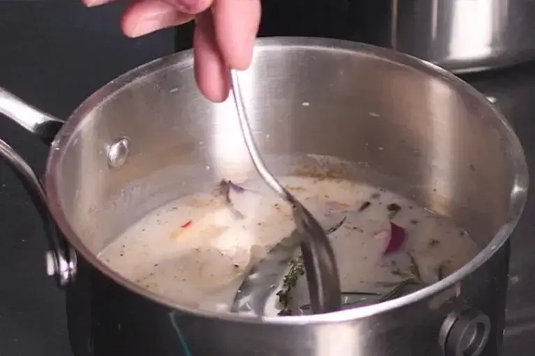 Mornay Sauce_Step two