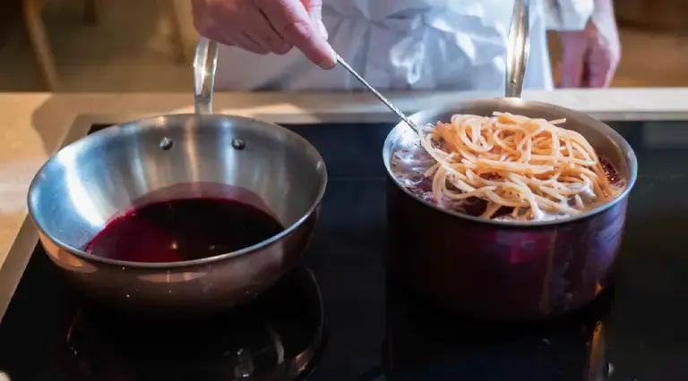 Michael Tusk's spaghetti_cooking spaghetti