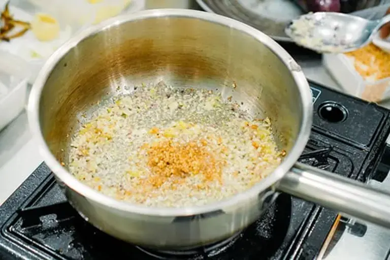 shallot garlic, candlenut