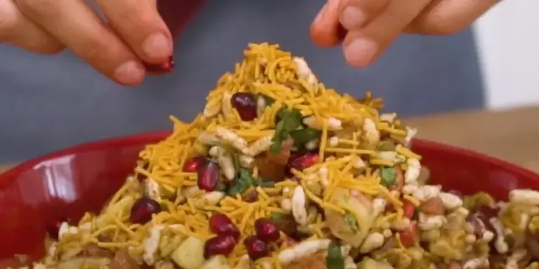 The secrets of indian cookin Street food