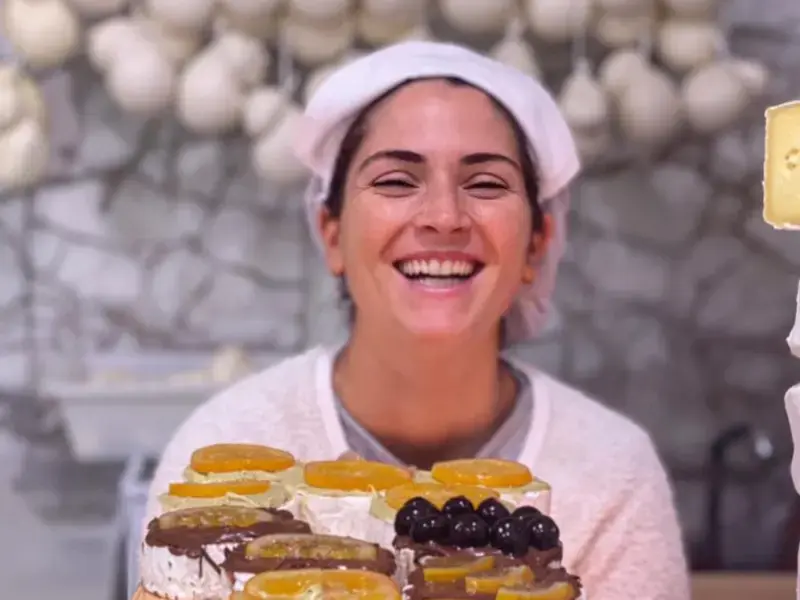 A smiling woman.